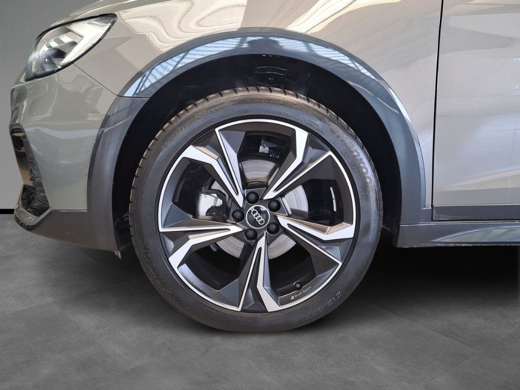 AUDI A1 allstreet 30 TFSI Identity Contrast - 4