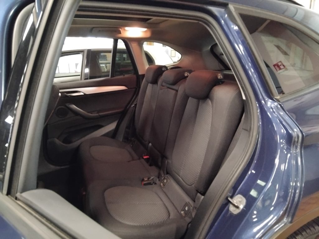 BMW X1 xDrive 2.0 d Advantage steptronic - 10
