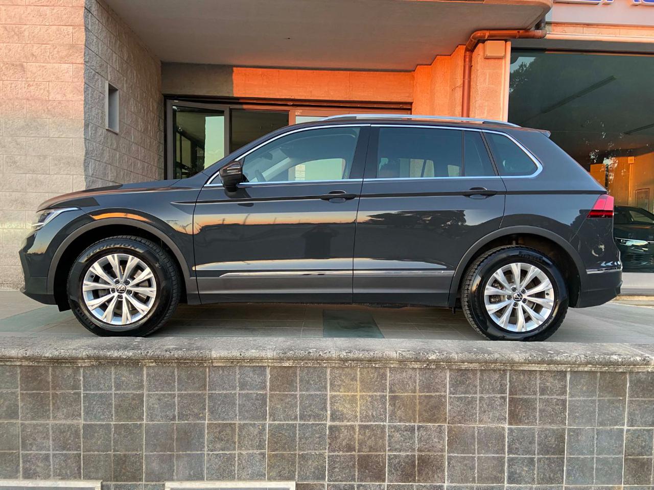 VOLKSWAGEN Tiguan 2.0 TDI 150 CV SCR DSG Life - 8