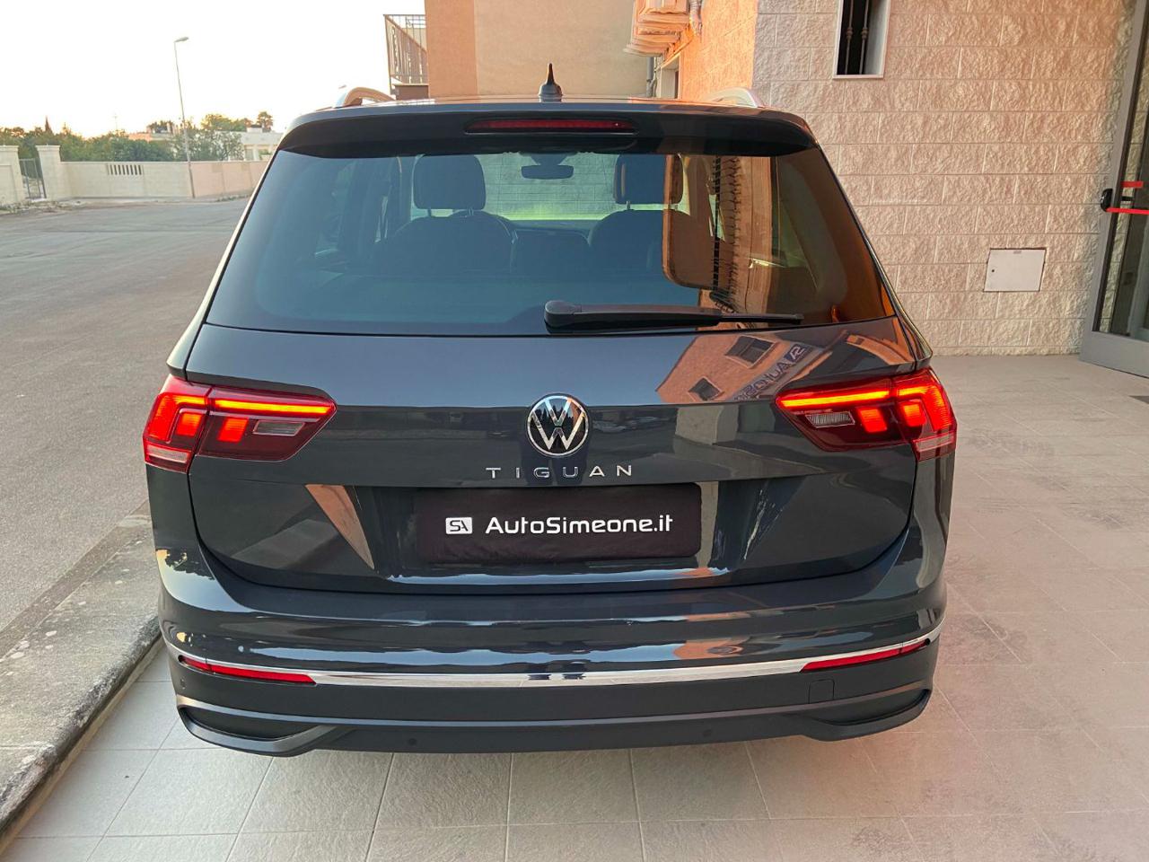 VOLKSWAGEN Tiguan 2.0 TDI 150 CV SCR DSG Life - 6