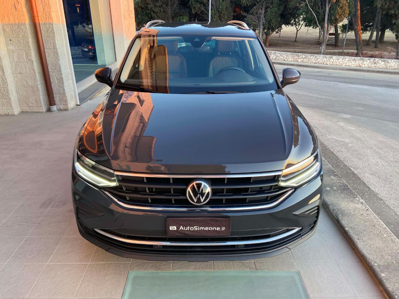 VOLKSWAGEN Tiguan 2.0 TDI 150 CV SCR DSG Life - 2