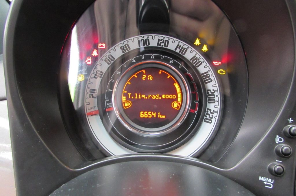 FIAT 500 1.0 Hybrid Cult - 12