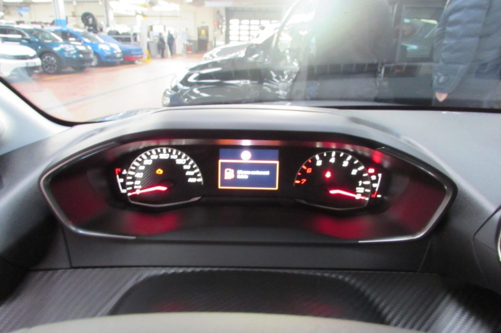 PEUGEOT 208 1.2 PureTech 100 Stop&Start 5 porte Style KM.ZERO - 11