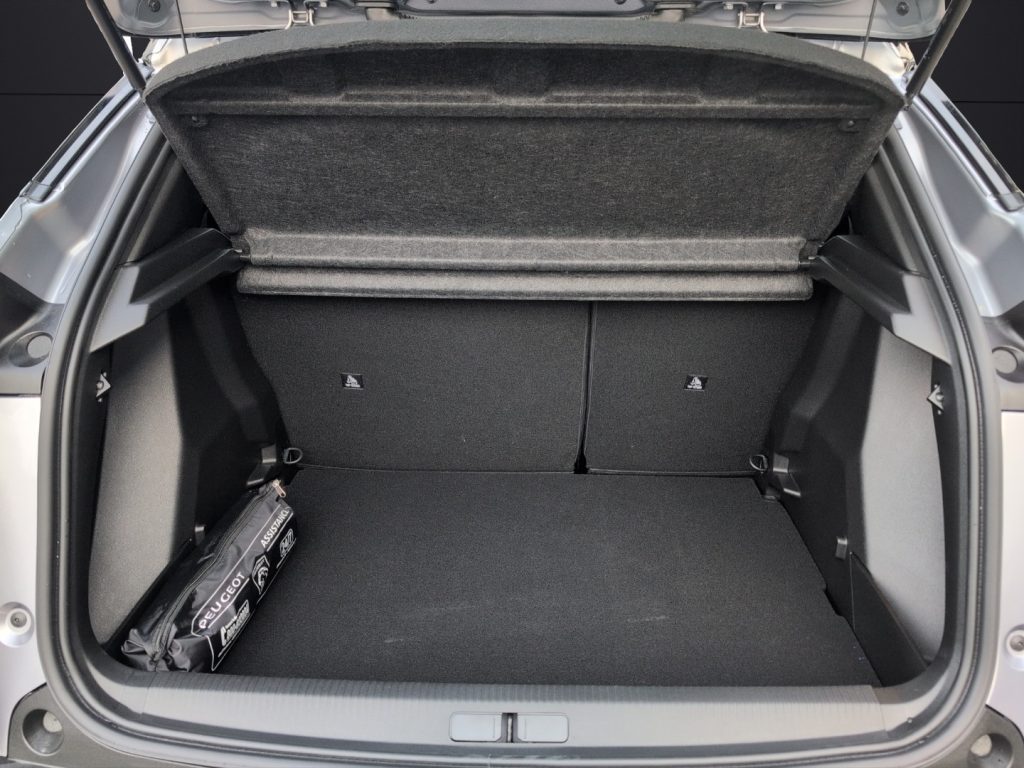 PEUGEOT 2008 Hybrid 136 e-DCS6 GT - 5