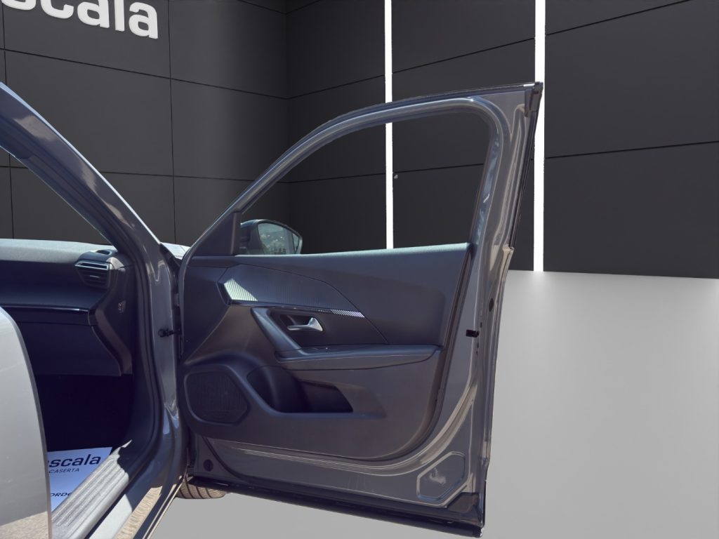 PEUGEOT 2008 Hybrid 145 e-DCS6 Allure - 16