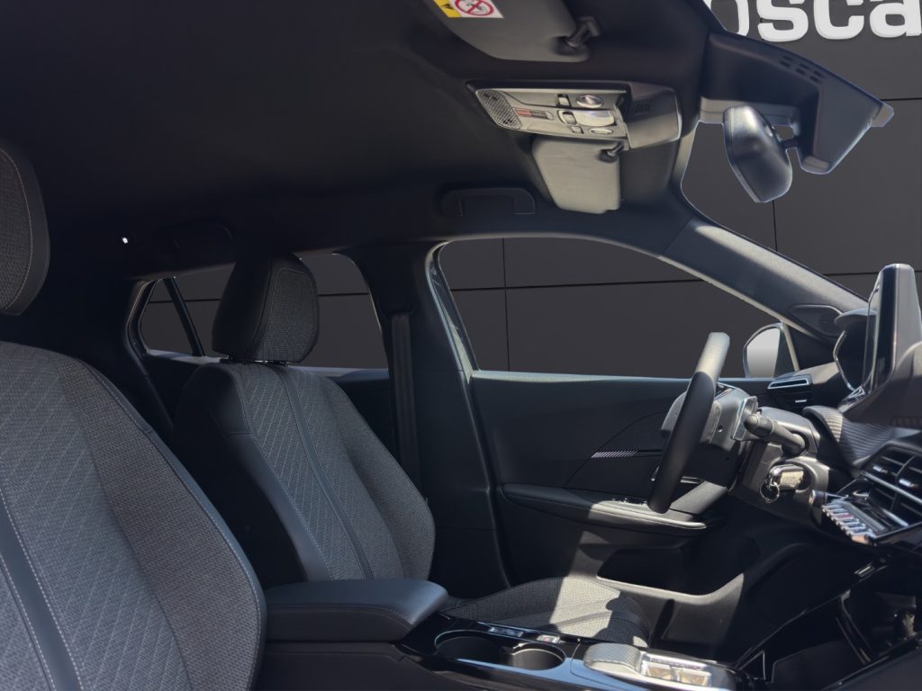 PEUGEOT 2008 Hybrid 145 e-DCS6 Allure - 17