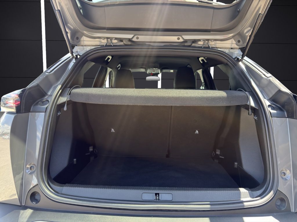 PEUGEOT 2008 Hybrid 145 e-DCS6 Allure - 19