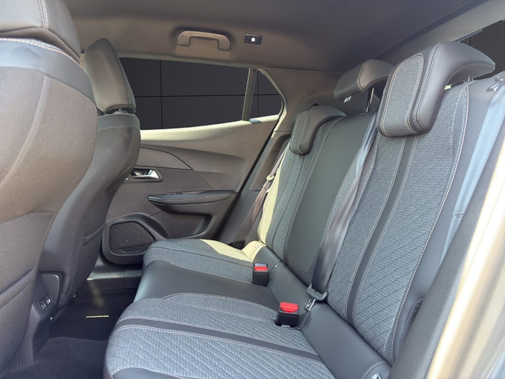 PEUGEOT 2008 PureTech 100 S&S Allure - 13