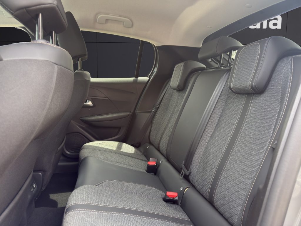 PEUGEOT 208 Hybrid 110 e-DCS6 Allure - 13