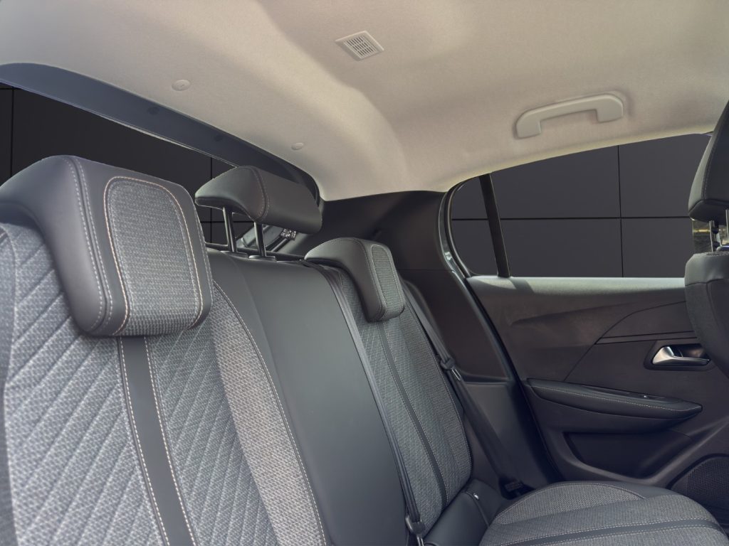 PEUGEOT 208 Hybrid 110 e-DCS6 Allure - 19