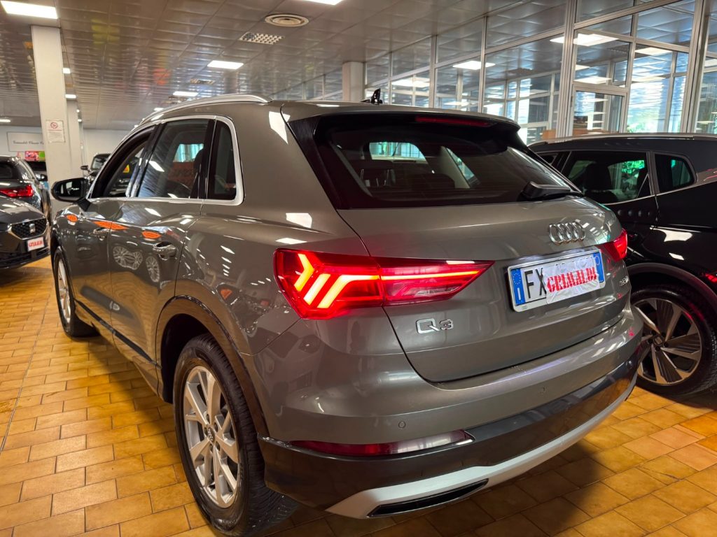 AUDI Q3 35 TDI S tronic Business Advanced MATRIX - 3