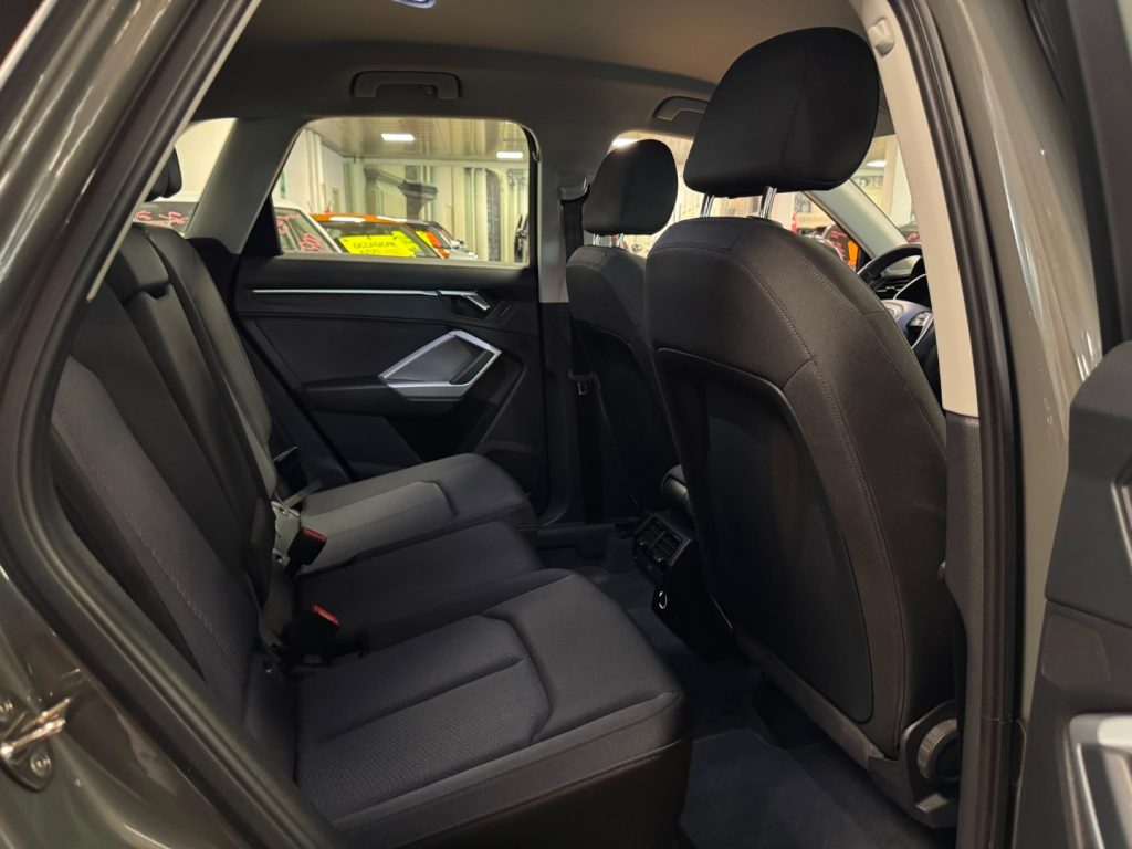 AUDI Q3 35 TDI S tronic Business Advanced MATRIX - 10