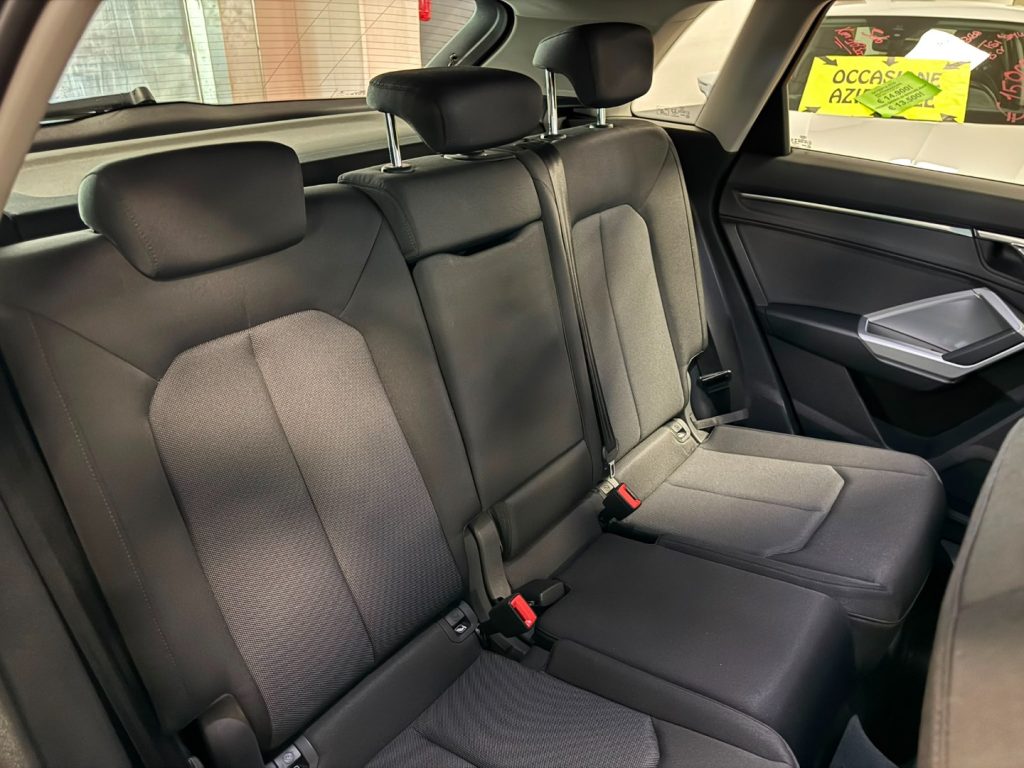 AUDI Q3 35 TDI S tronic Business Advanced MATRIX - 17