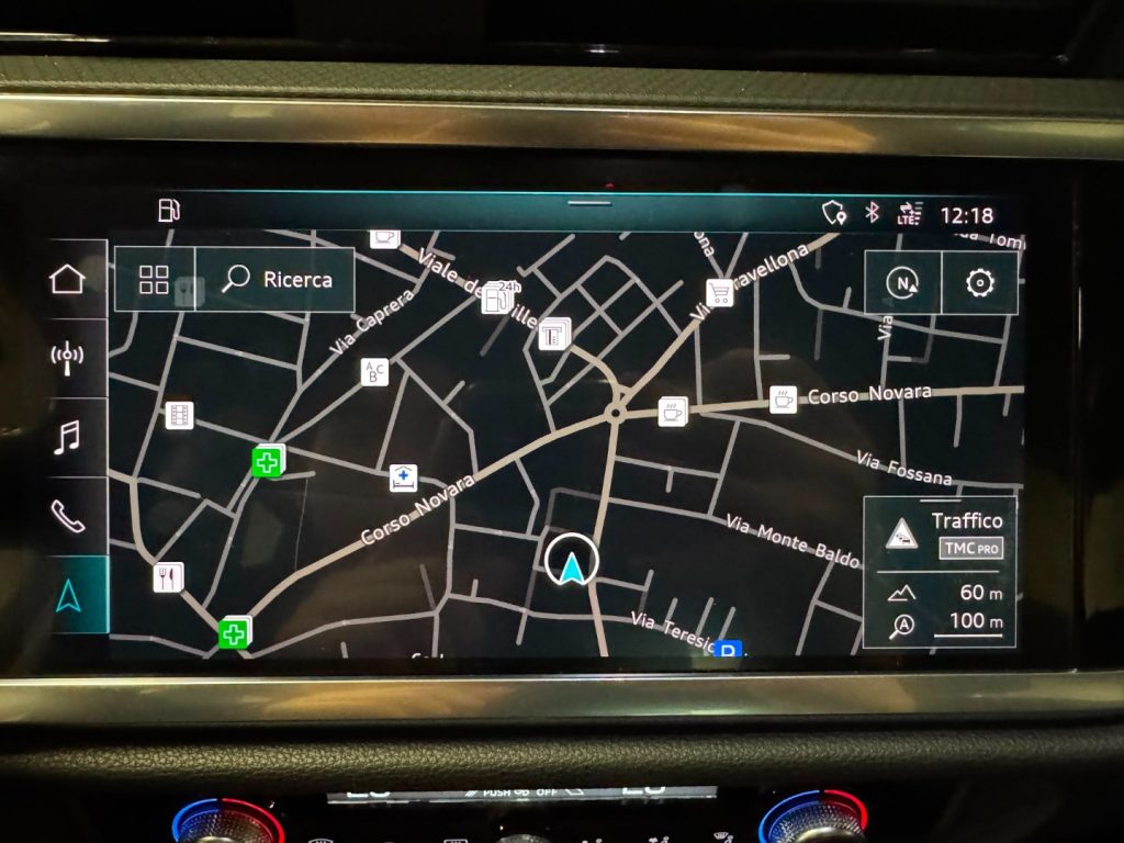 AUDI Q3 35 TDI S tronic Business Advanced MATRIX - 24