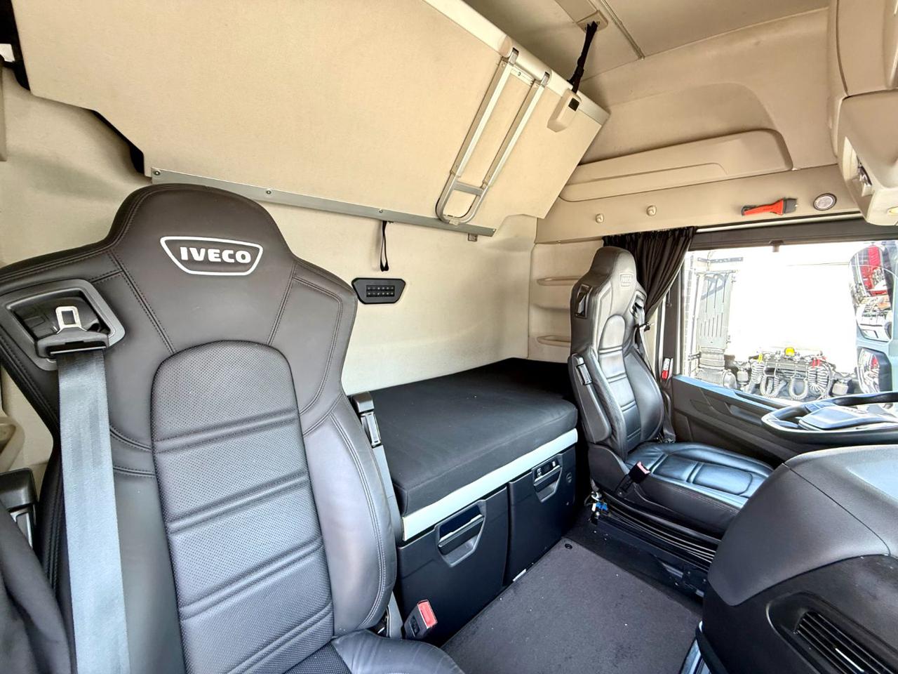 IVECO S-WAY 570 FULL AIR - 11