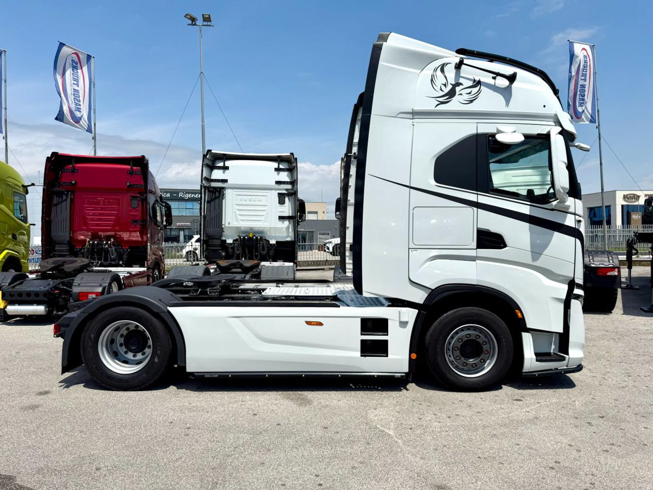IVECO S-WAY 570 FULL AIR - 3