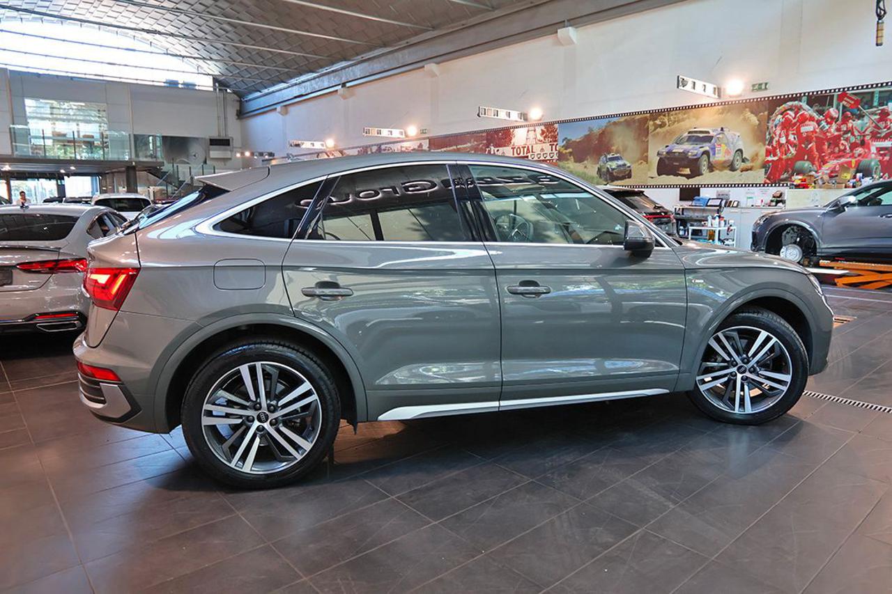 AUDI Q5 35 TDI Sportback S-Tronic S-Line Plus - 10