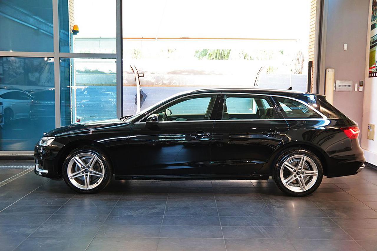 AUDI A4 35 TDI Avant S-Tronic Business Advanced - 3