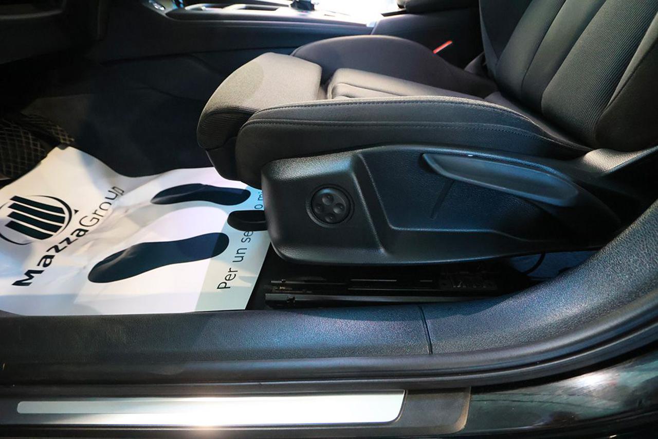 AUDI A4 35 TDI Avant S-Tronic Business Advanced - 44