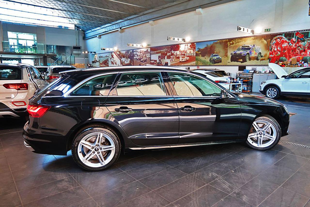 AUDI A4 35 TDI Avant S-Tronic Business Advanced - 10