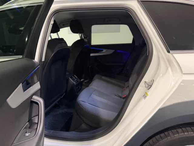 Clicca per ingrandire A4 allroad - 50 TDI tiptronic Identity Contrast
