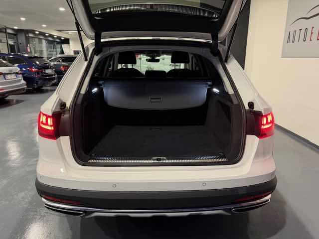 Clicca per ingrandire A4 allroad - 50 TDI tiptronic Identity Contrast
