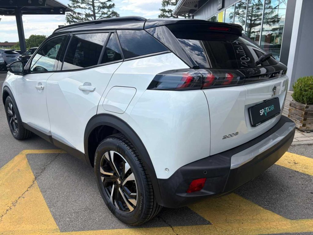 PEUGEOT 2008 BlueHDi 130 S&S EAT8 GT - 8