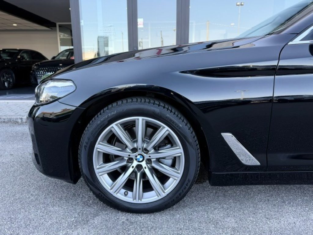 Clicca per ingrandire 520 - d 48V 190cv Touring Business