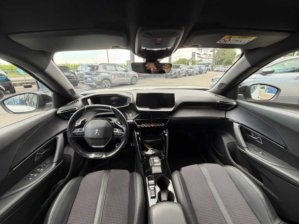 PEUGEOT 2008 BlueHDi 130 S&S EAT8 GT - 13