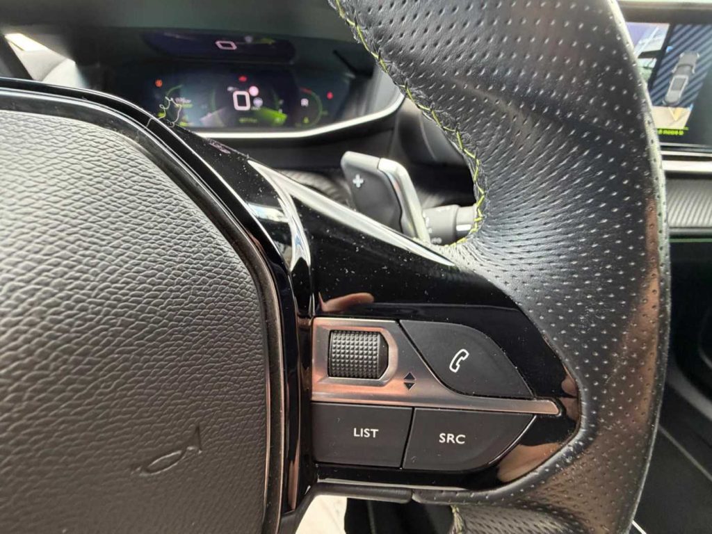 PEUGEOT 2008 BlueHDi 130 S&S EAT8 GT - 19