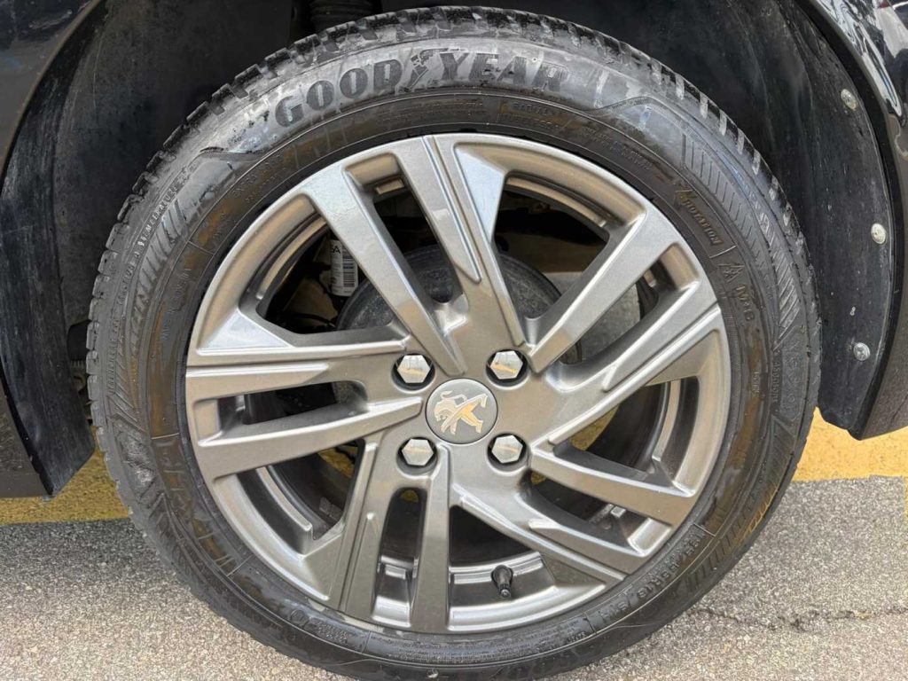 PEUGEOT 208 PureTech 75 Stop&Start 5 porte Active - 11