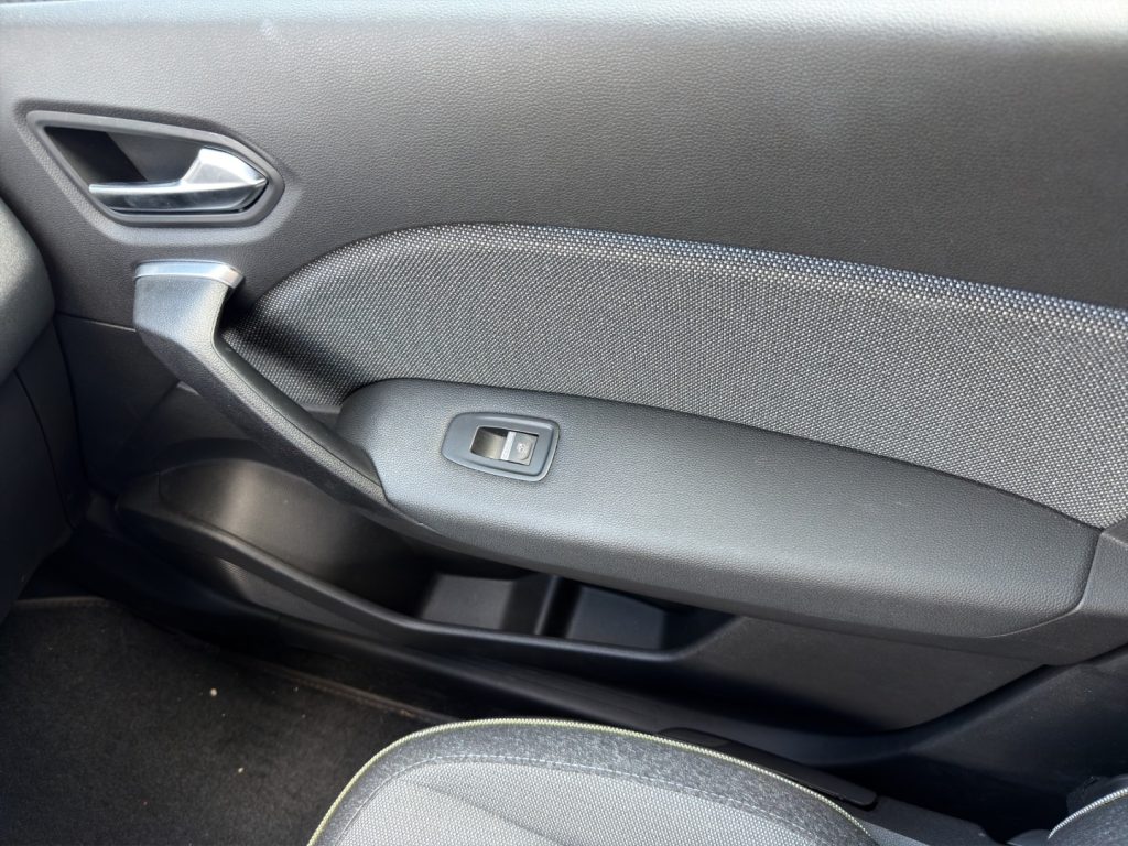RENAULT Captur ECO-G 100 CV Techno - 17