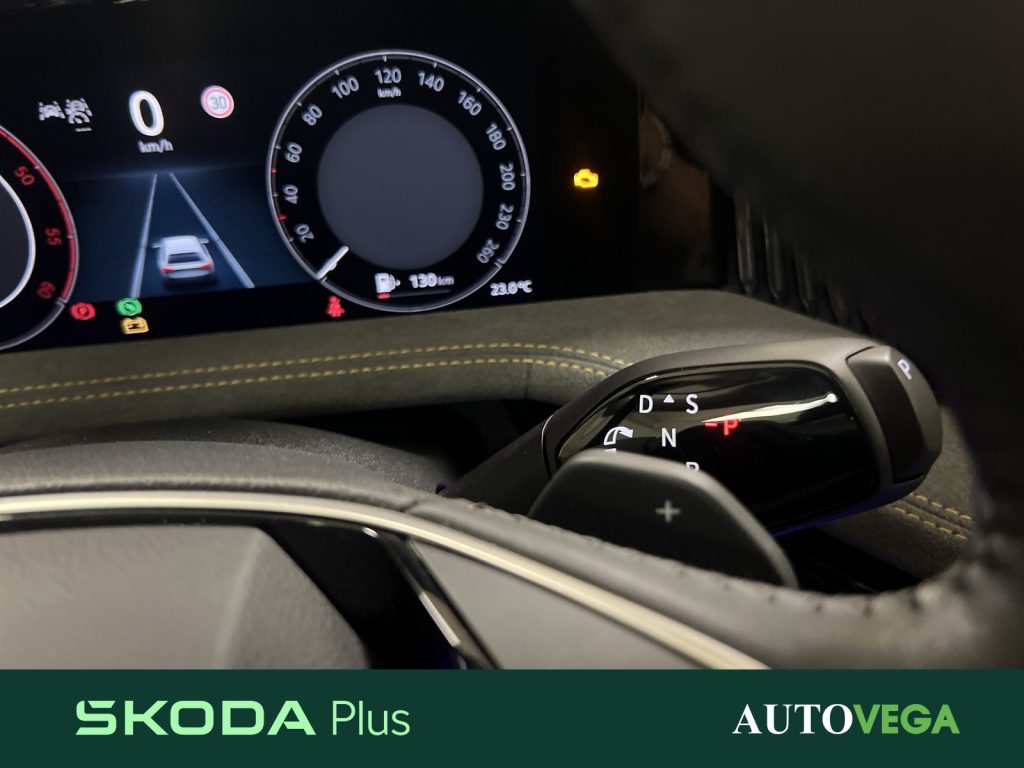 SKODA Superb wagon 2.0 tdi selection 150cv dsg - 18