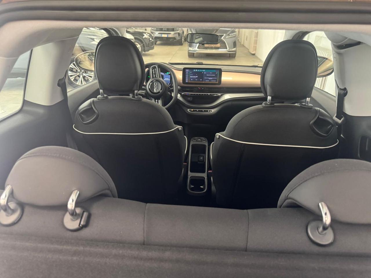 FIAT 500e 3+1 SOLO 7000 KM!!! Rose Gold - 15