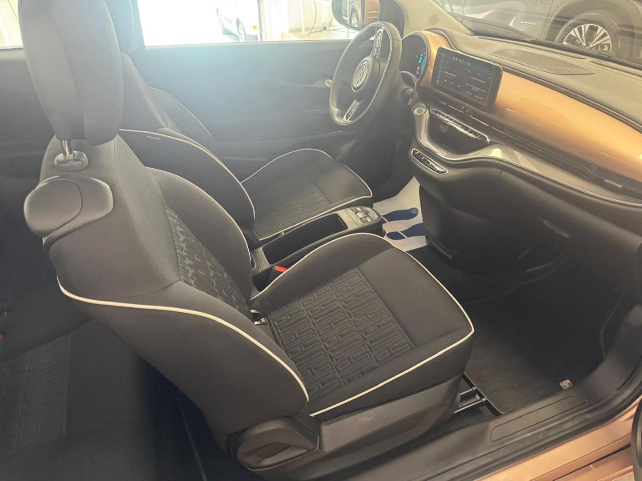 FIAT 500e 3+1 SOLO 7000 KM!!! Rose Gold - 17