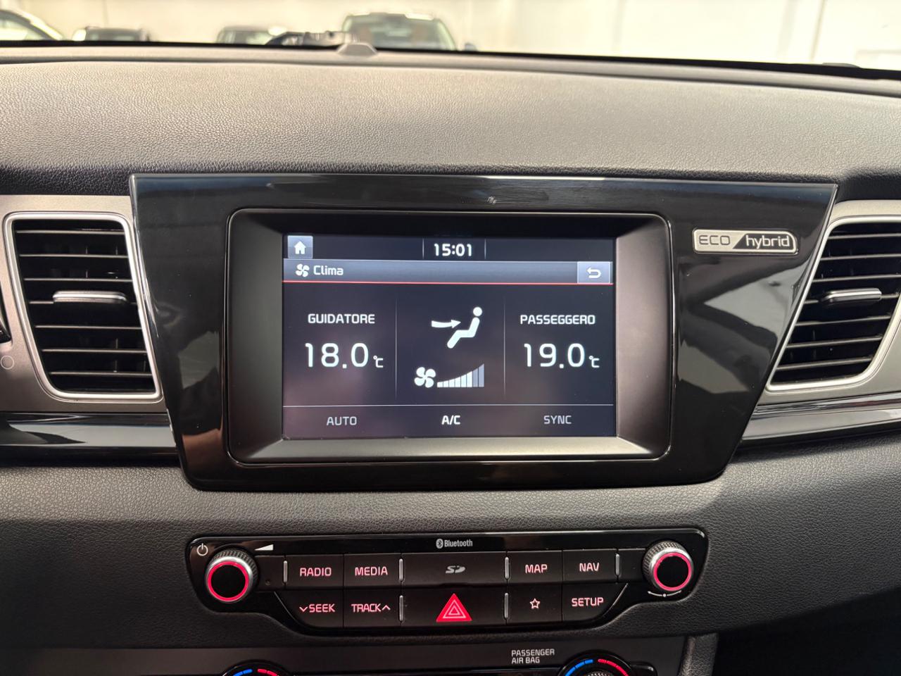 KIA Niro 1.6 GDi DCT HEV Style - 13
