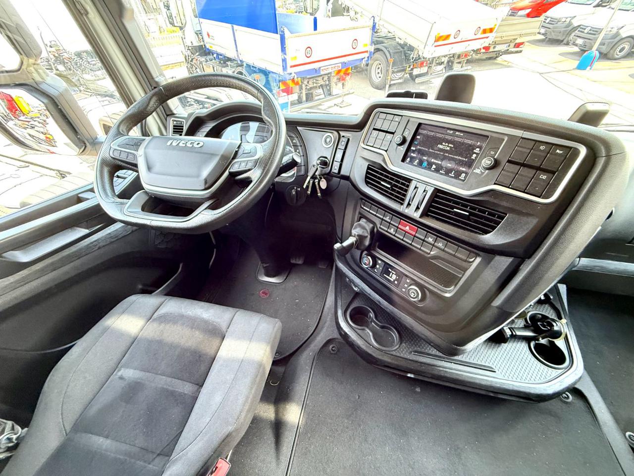 IVECO S-WAY 530 - 11