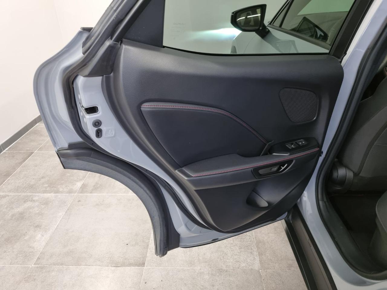 LEXUS LBX Hybrid 4WD Emotion - 23