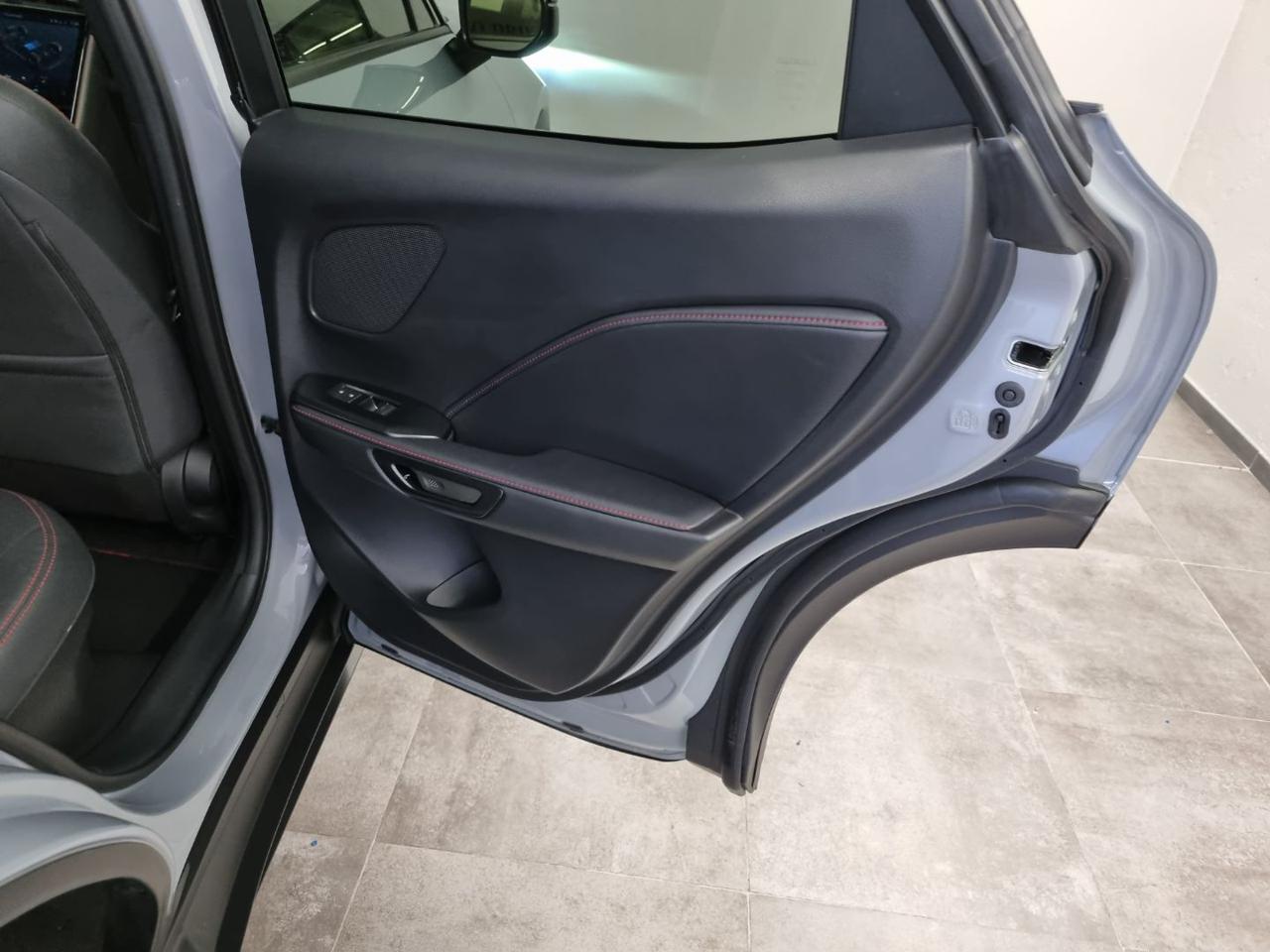 LEXUS LBX Hybrid 4WD Emotion - 21