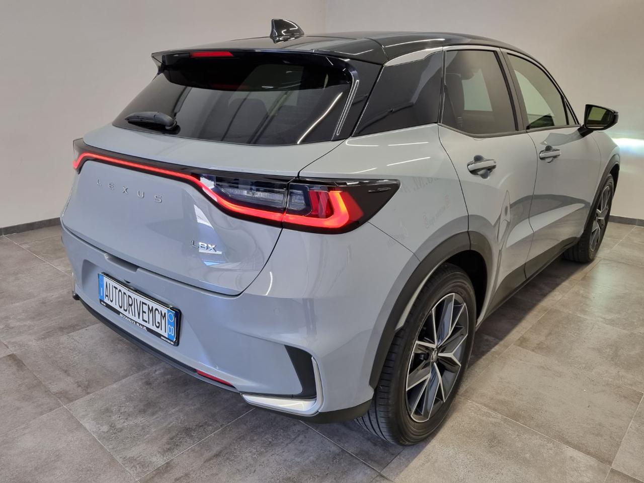 LEXUS LBX Hybrid 4WD Emotion - 28