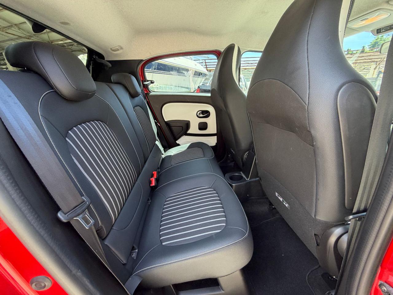 RENAULT Twingo Electric Techno - 11