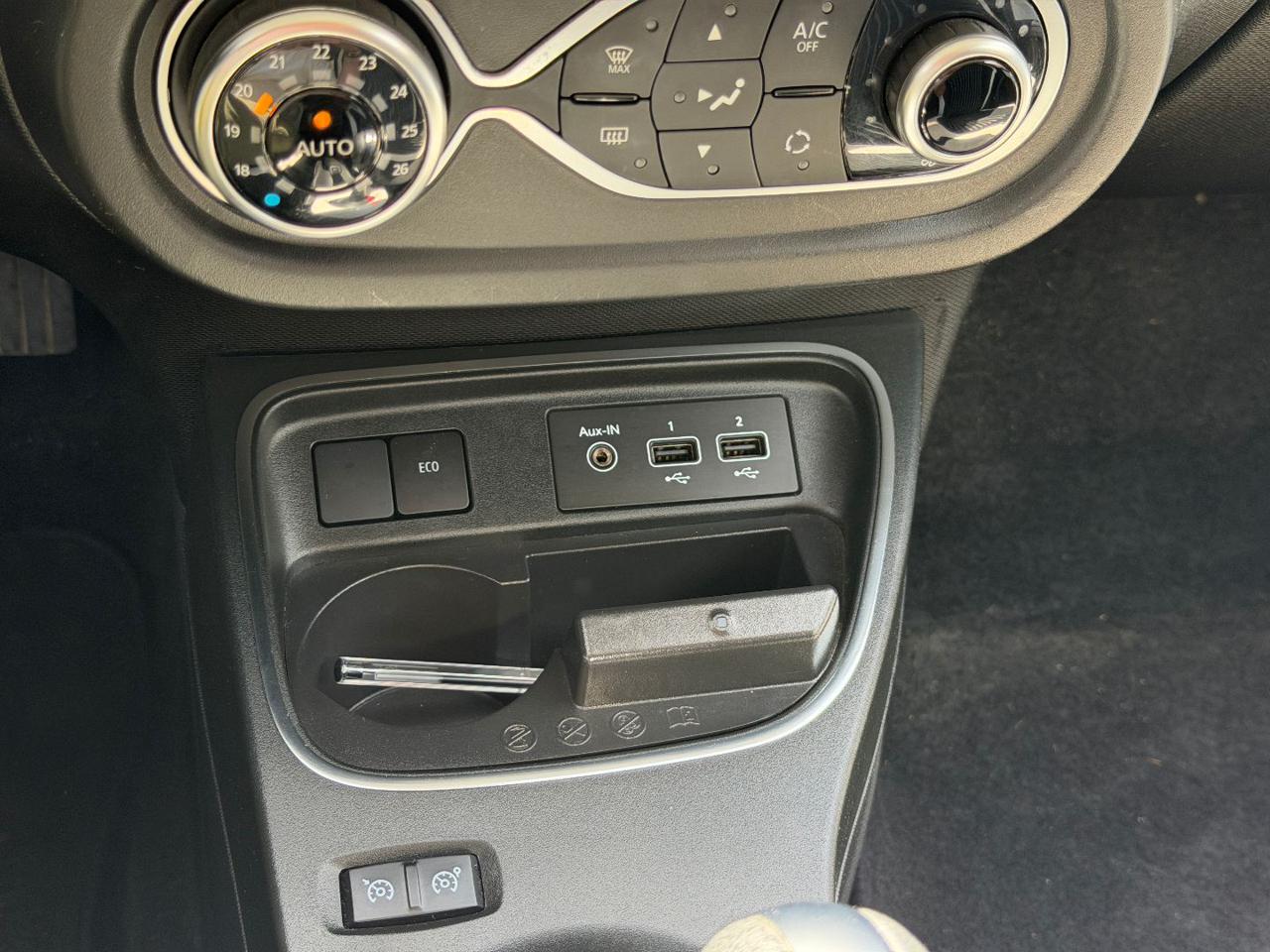RENAULT Twingo Electric Techno - 19