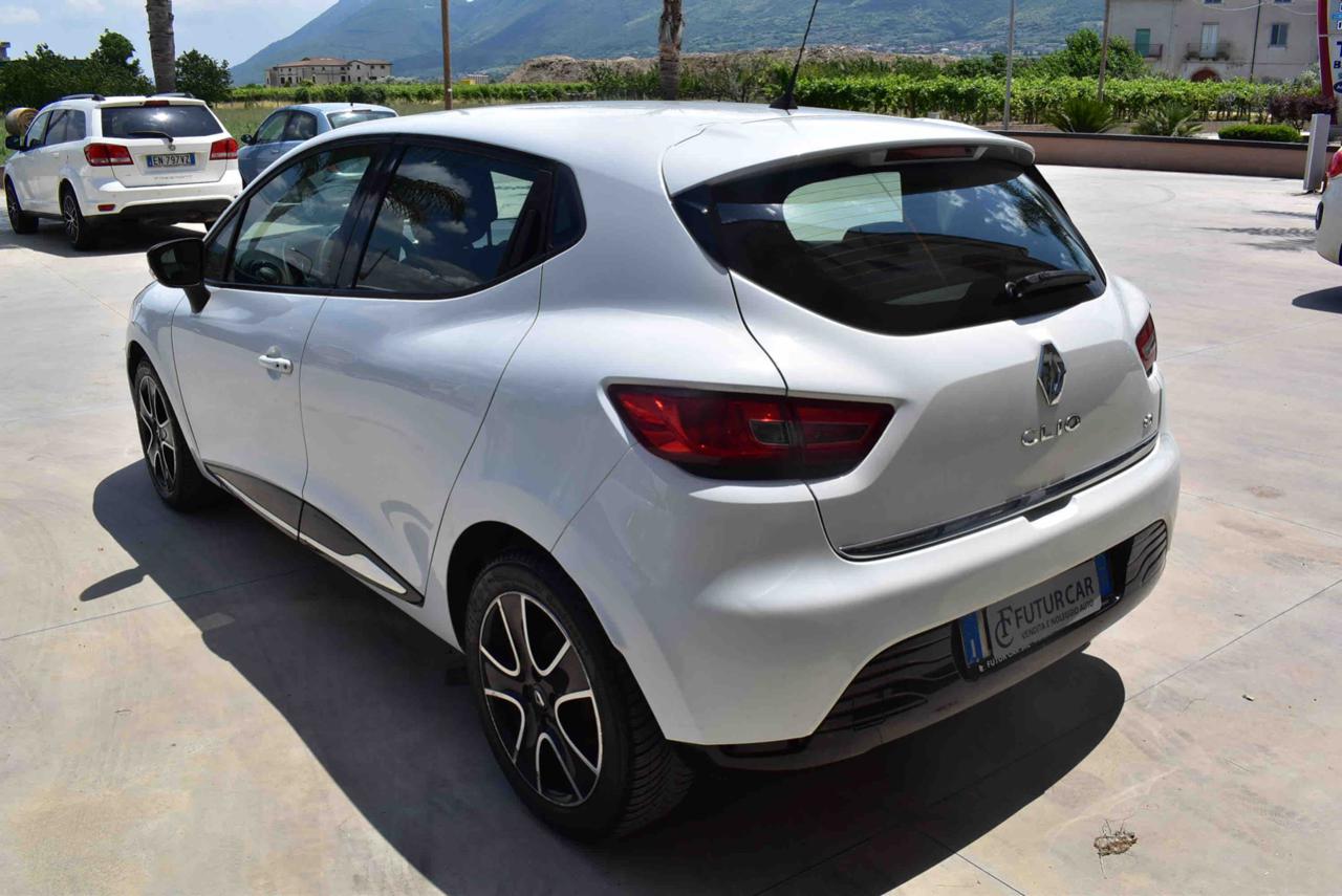 RENAULT Clio 1.5 dCi 8V 90CV Start&Stop 83gr 5 porte EcoBusines - 18