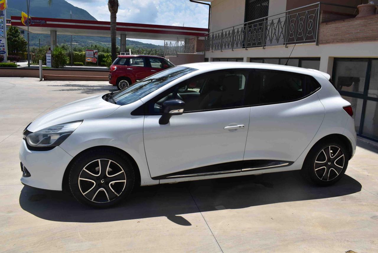 RENAULT Clio 1.5 dCi 8V 90CV Start&Stop 83gr 5 porte EcoBusines - 3