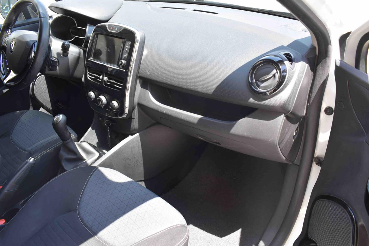 RENAULT Clio 1.5 dCi 8V 90CV Start&Stop 83gr 5 porte EcoBusines - 16