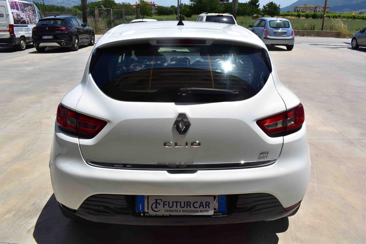 RENAULT Clio 1.5 dCi 8V 90CV Start&Stop 83gr 5 porte EcoBusines - 17