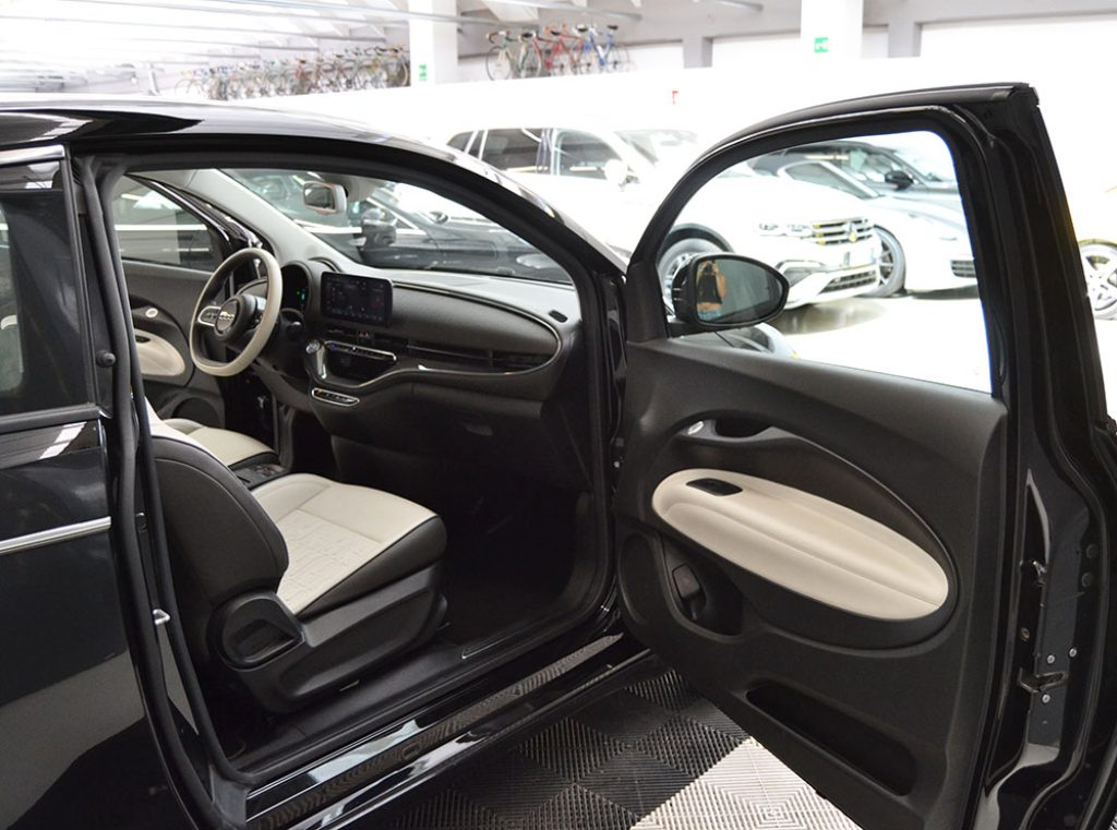FIAT 500e 3+1 42 kWh La Prima Unico Proprietario ** - 3