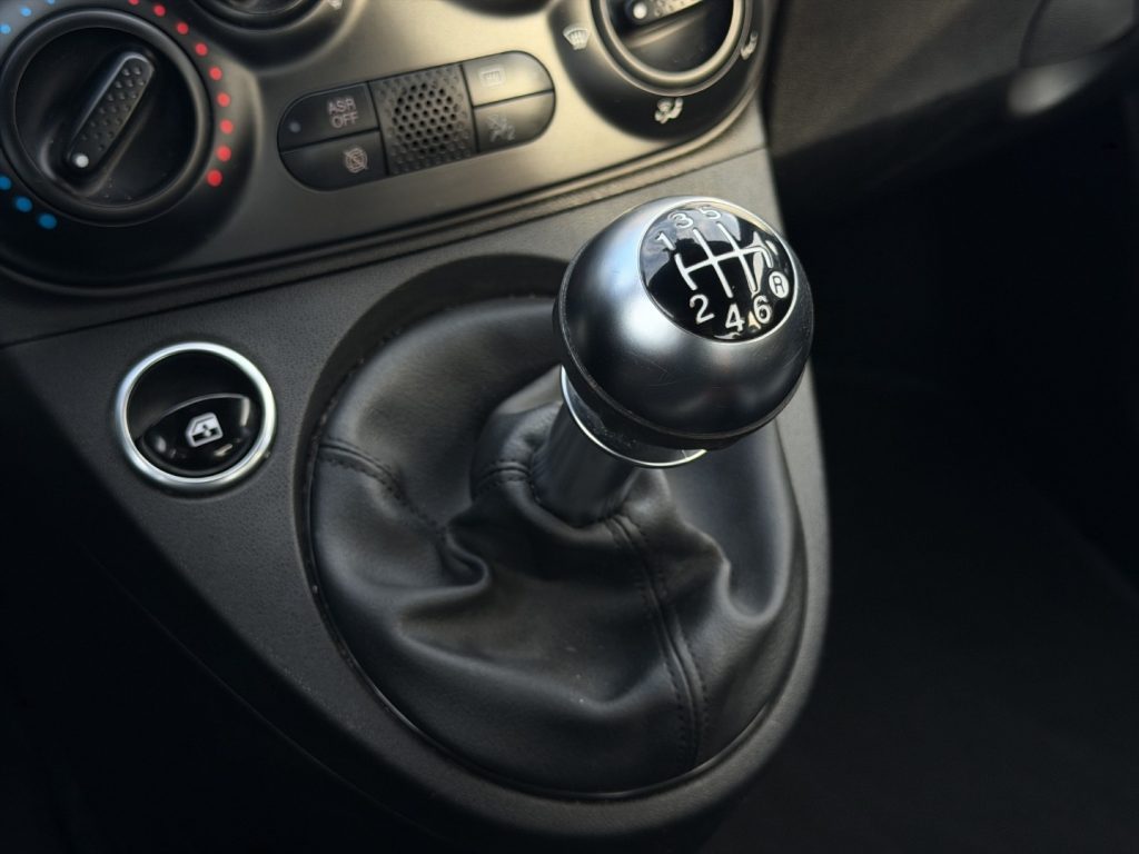 FIAT 500 1.0 Hybrid Connect - 13