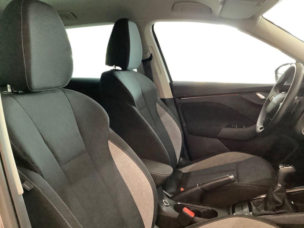 SKODA Kamiq 1.0 TSI 115 CV DSG Black Dots - 10