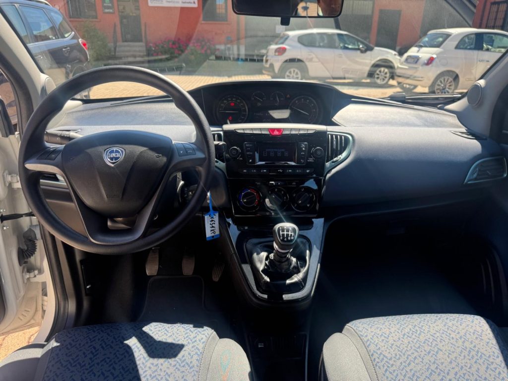LANCIA Ypsilon 1.0 FireFly 5 porte S&S Hybrid Oro - 9